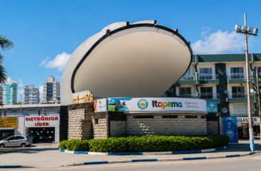 Jogos da Seleção Brasileira transformam a Praça da Paz em ponto de encontro em Itapema